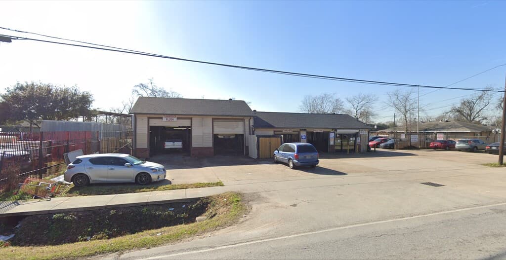 G & J Garage workshop