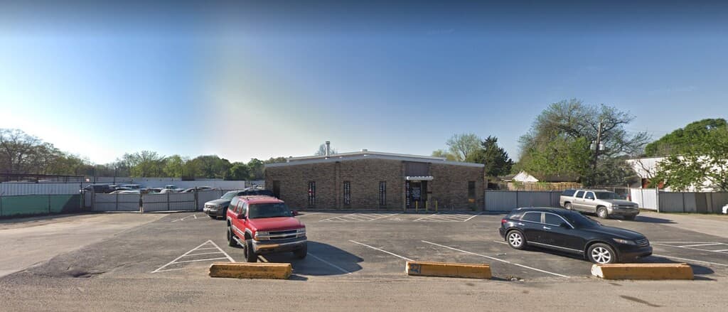 J & J Elite Auto Repair workshop