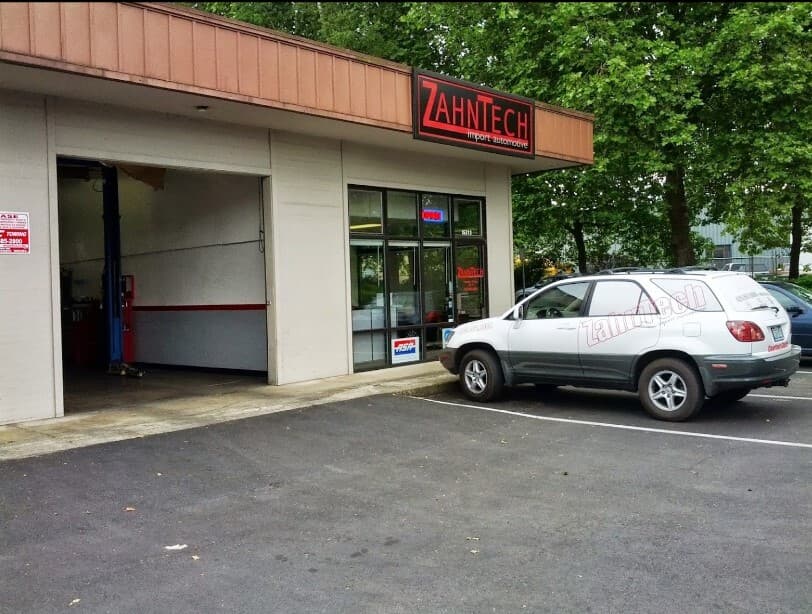 ZahnTech Automotive Service workshop