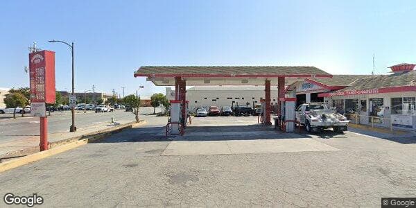 Broadway Automotive exterior