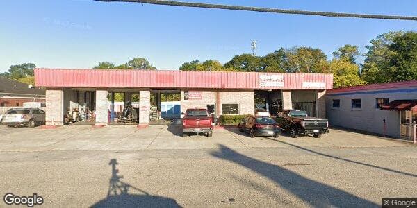 Moore Brothers Automotive workshop